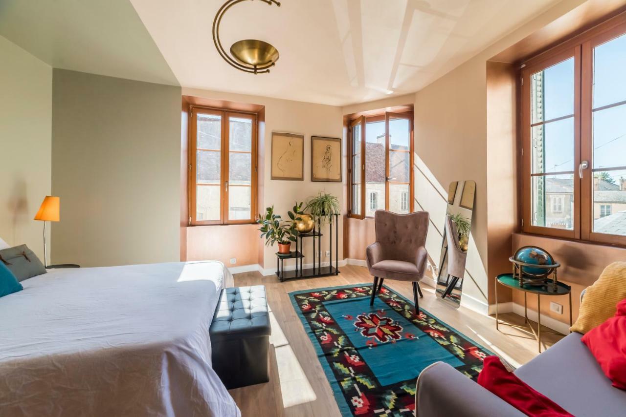 Logement Artiste Entier Centre Village Vermenton Exterior foto